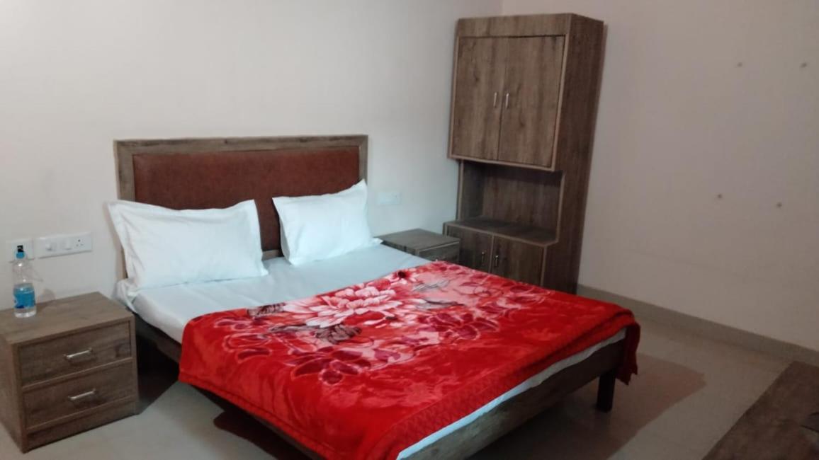 Hotel Diamond Leaf Чандигарх Номер фото
